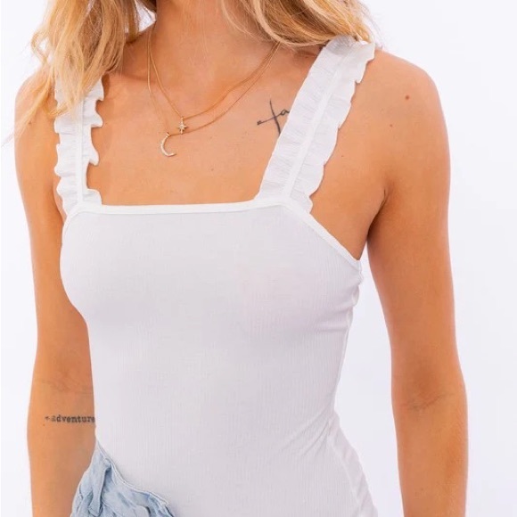 Jolie Ruffle Strap Ribbed Bodysuit Size M in White - Picture 3 of 12